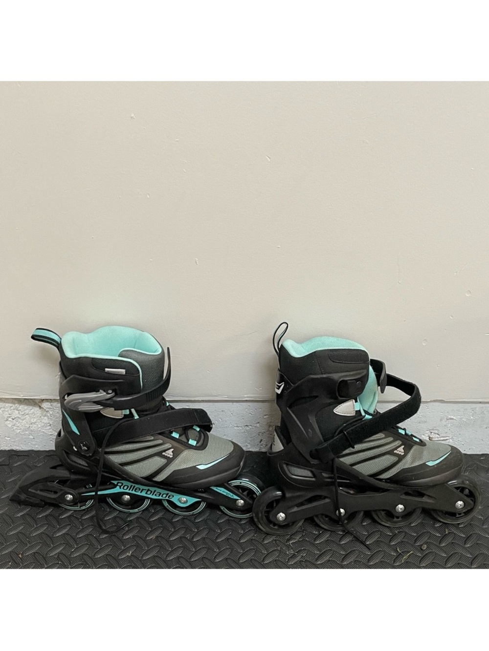 Rollerblade Women's Inline Skate - Black with Light Teal Accents - Picture 7 of 14